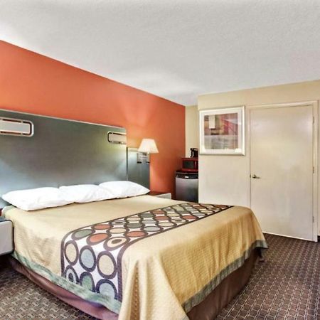 Hotel Super 8 By Wyndham Kissimmee/Maingate/Orlando Area Celebration Esterno foto