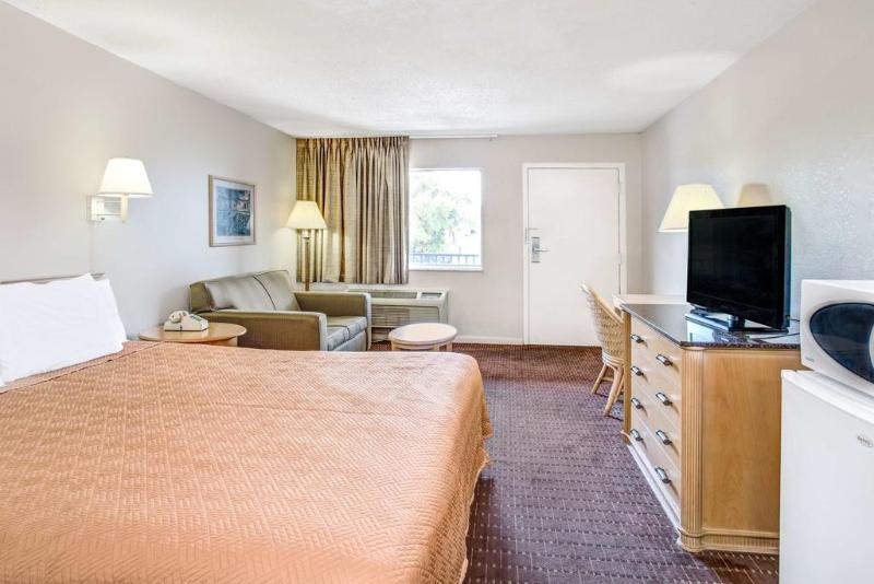 Super 8 By Wyndham Kissimmee/Maingate/Orlando Area Hotel Esterno foto