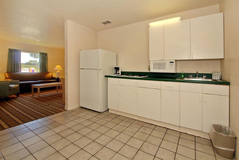 Hotel Super 8 By Wyndham Kissimmee/Maingate/Orlando Area Celebration Esterno foto