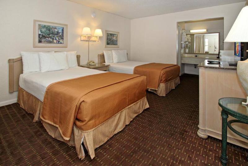 Hotel Super 8 By Wyndham Kissimmee/Maingate/Orlando Area Celebration Esterno foto