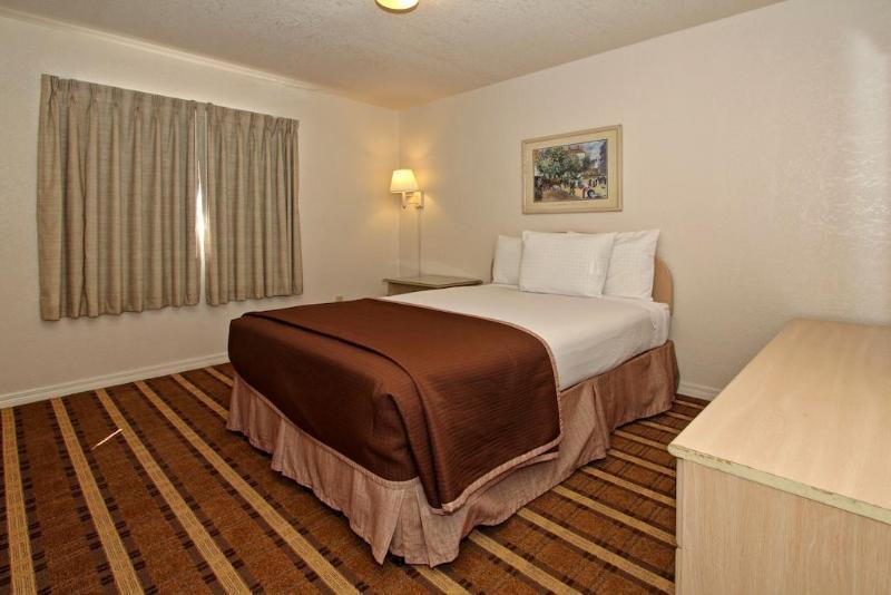 Hotel Super 8 By Wyndham Kissimmee/Maingate/Orlando Area Celebration Esterno foto